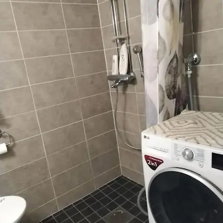 Kaksio Kotkan Keskustassa Апартаменты Котка